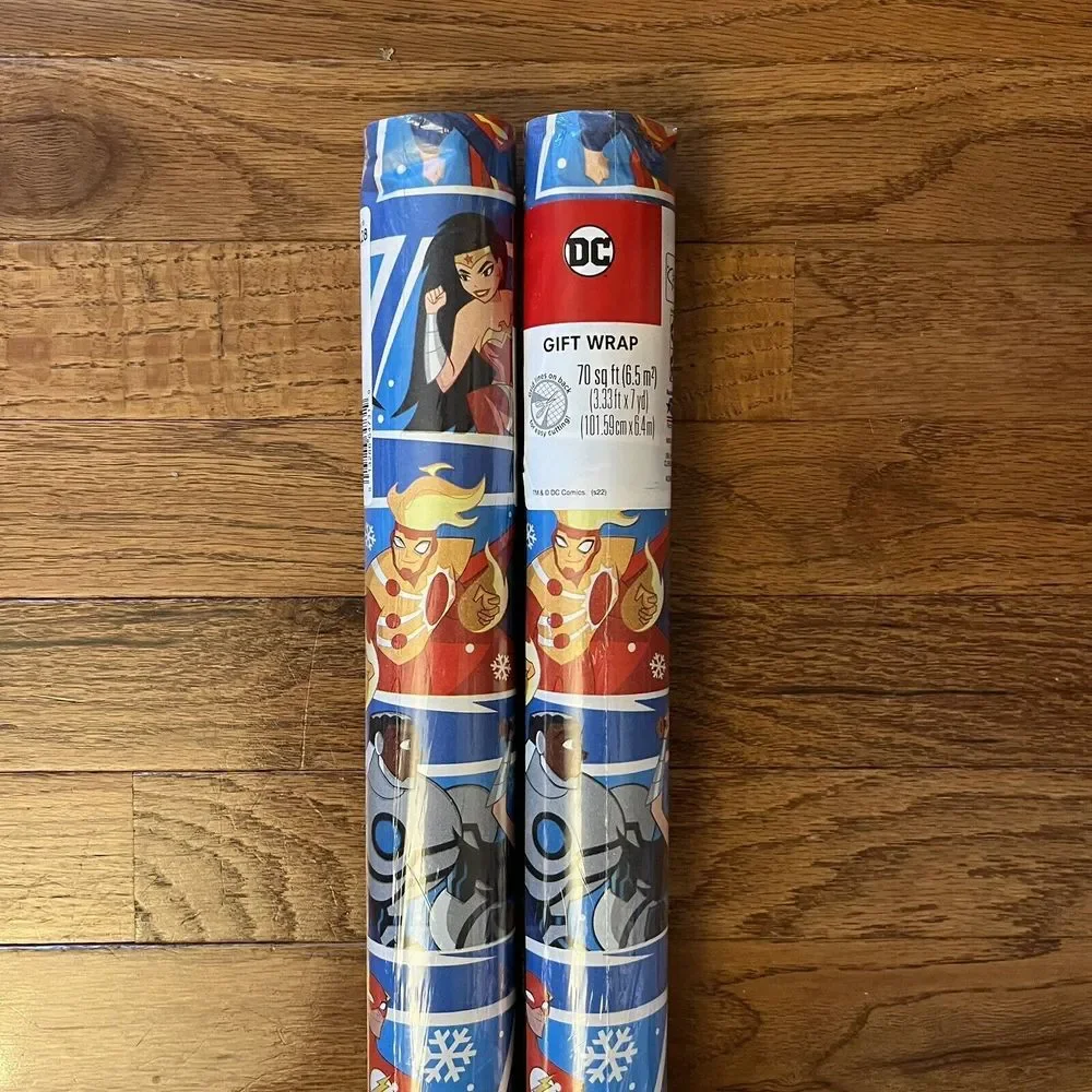 DC Comics Christmas Wrapping Paper 70 sq ft - Superman Batman Wonder Woman Flash